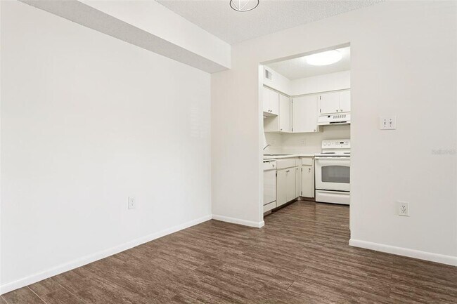 Building Photo - 2690 Coral Landings Blvd