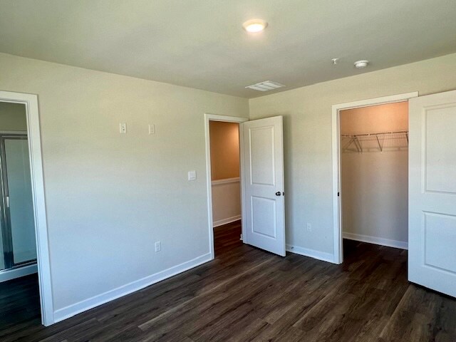 Building Photo - 7411 Calm Retreat Blvd