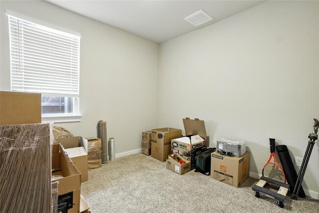 Building Photo - 2105 Suncup St