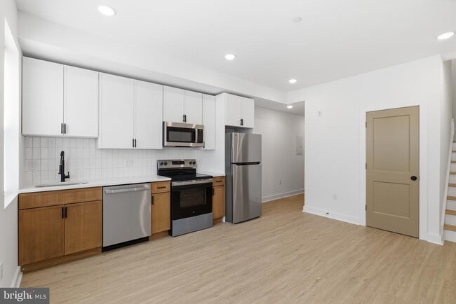 Building Photo - 4021 Brown St