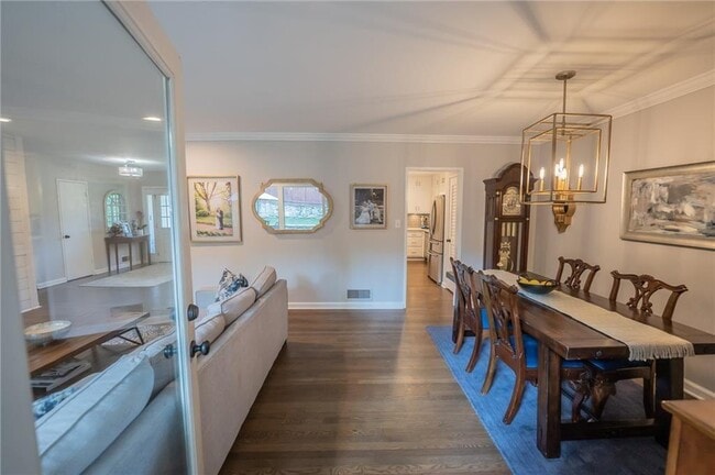 Building Photo - 1210 Lenox Cir NE