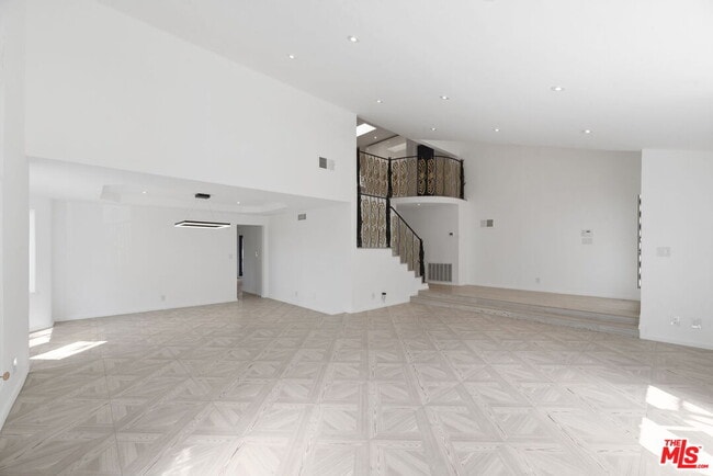 Building Photo - 2937 Deep Canyon Dr