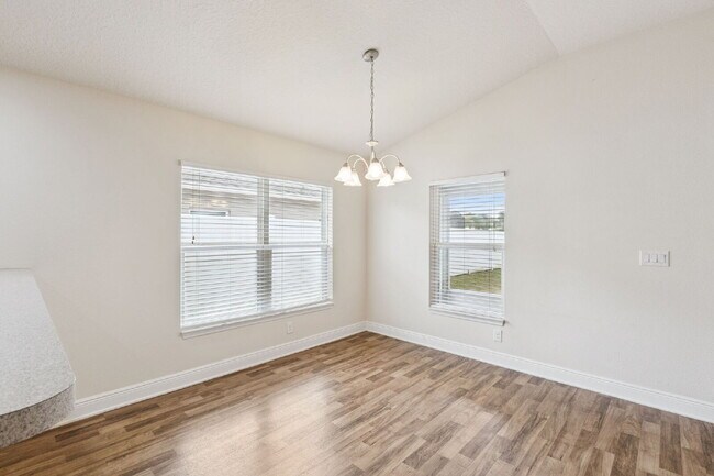 Building Photo - 458 Macon Dr