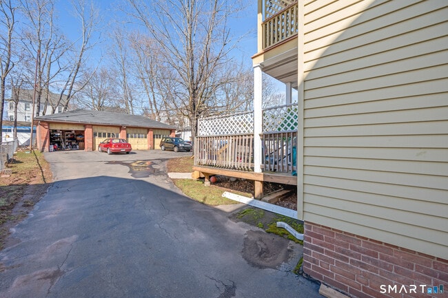 Building Photo - 225 Winthrop St