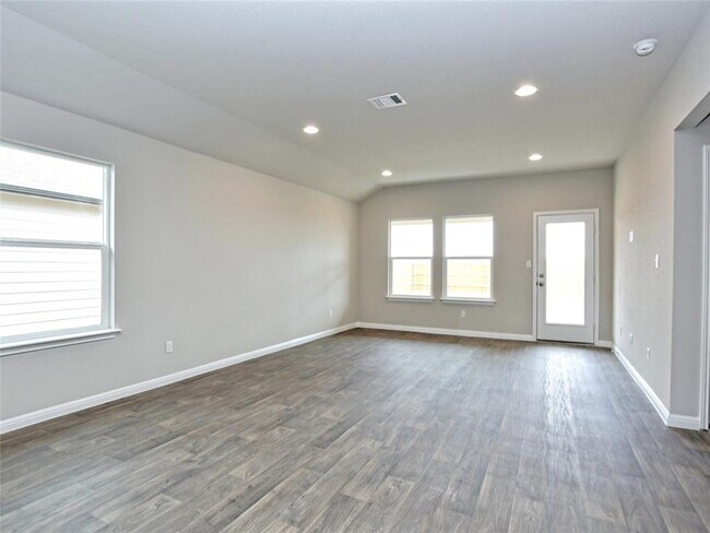 Building Photo - 708 Roaring Fork Ln