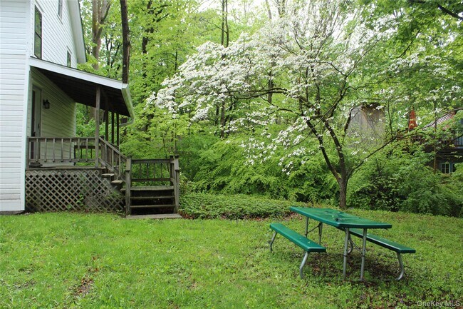 Building Photo - 50 NY-343