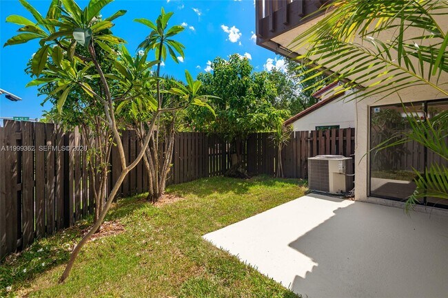 Building Photo - 11125 SW 132nd Ct