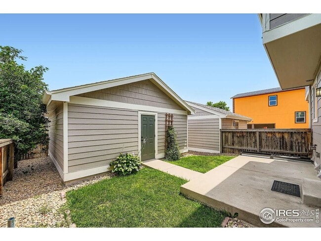 Building Photo - 300 Riverview Ct