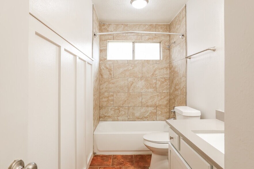Building Photo - 4919 Bayboro Park Dr