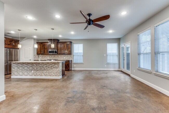 Building Photo - 3141 Greene Ave