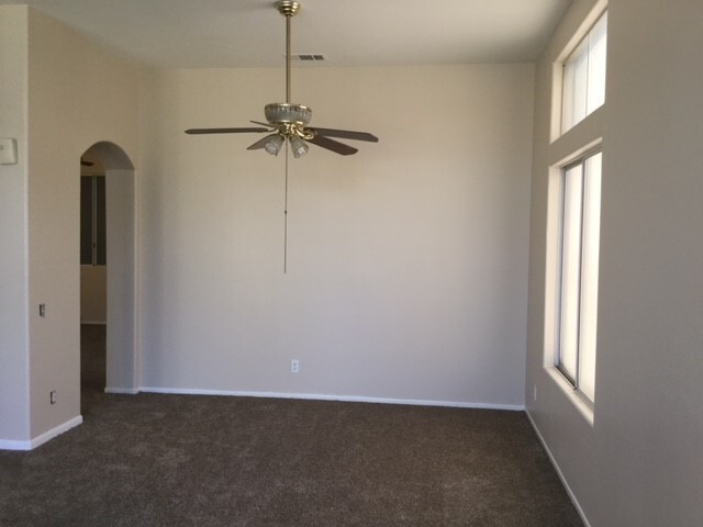 Building Photo - Jurupa Hills Home Corner lot 3 BR. 2 BA.