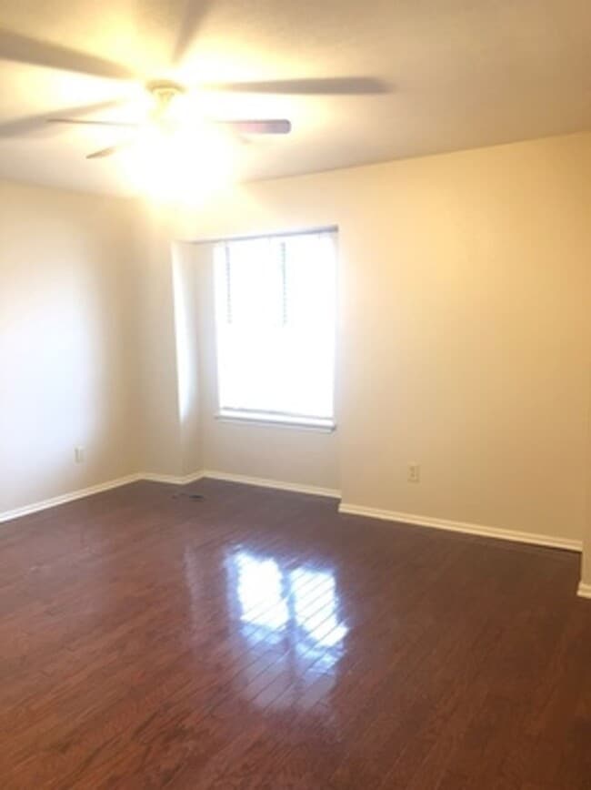 Building Photo - Spacious home for a Great Price! Edmond Schools