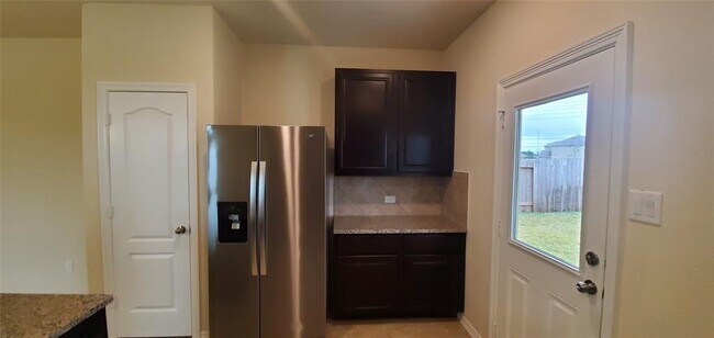 Building Photo - 2530 Remembrance Cir