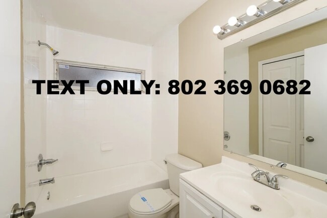 Building Photo - 1114 Blufield Ave