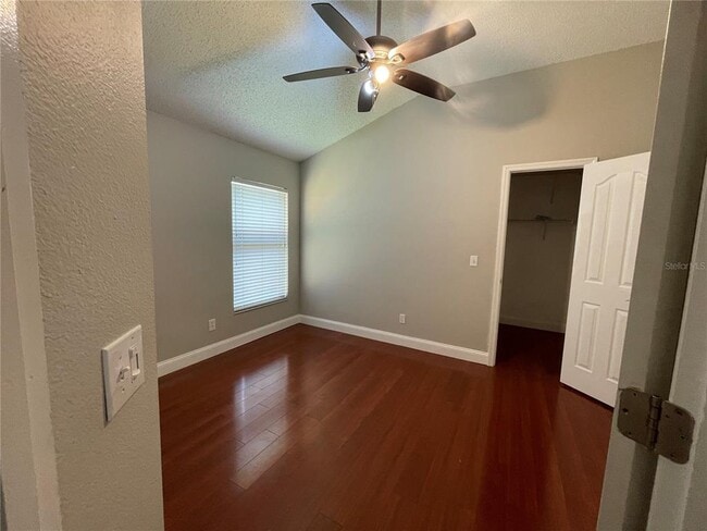 Building Photo - 1527 Scotch Pine Dr