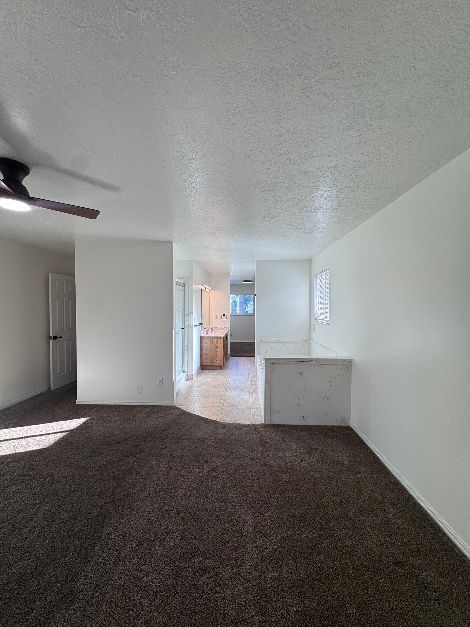 Building Photo - 580 N Allanwood Pl