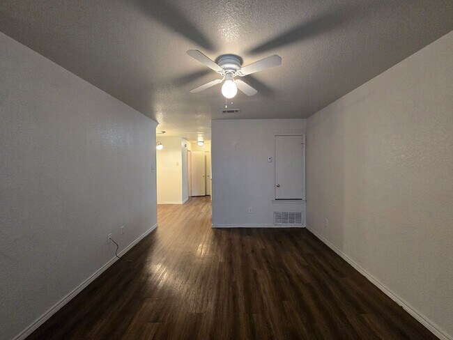Building Photo - 2805 Kerrville Ct