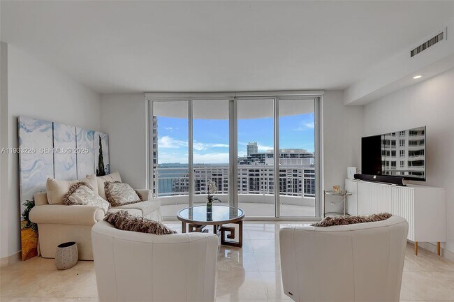 Building Photo - 848 Brickell Key Dr