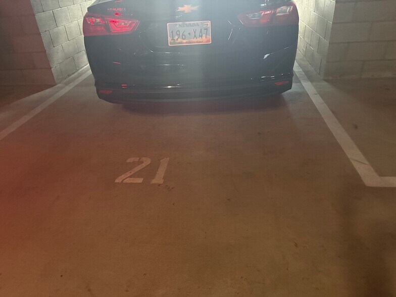 Assigned Parking 2 - 4050 Glencoe Ave