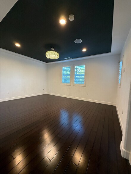 Building Photo - 16707 Nicklaus Dr