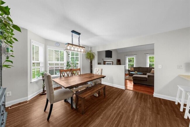 Building Photo - 122 Stonebrook Trail