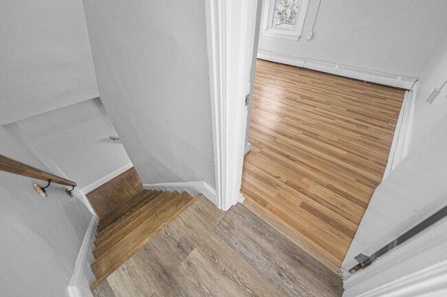 Building Photo - 520 Lincoln Ave