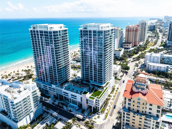 Building Photo - 153 N Seabreeze Blvd