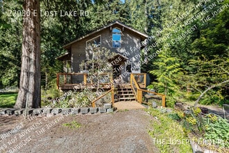 Building Photo - 22030 E Lost Lake Rd