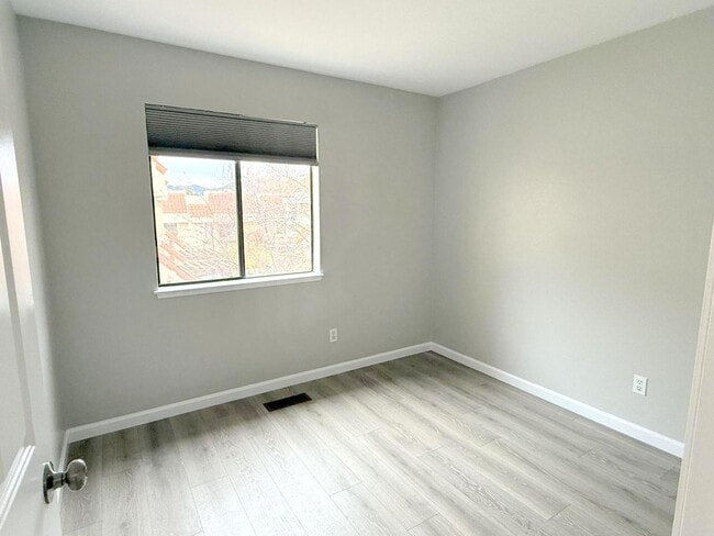 Building Photo - Excellent Location! Near BART, Downtown! Main Chance Estates Townhouse