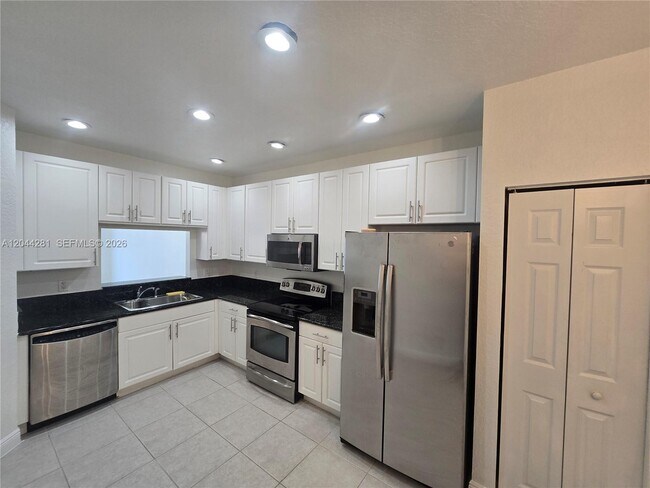 Building Photo - 9738 Darlington Pl