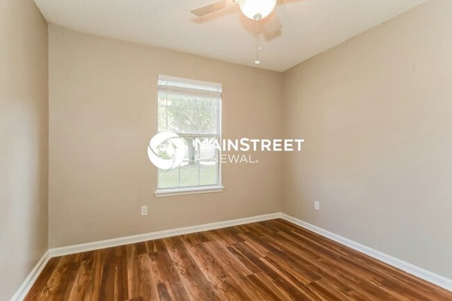 Building Photo - 4 Bedroom Pet-Friendly Home in Green Cove Springs, FL with Main Street Renewal