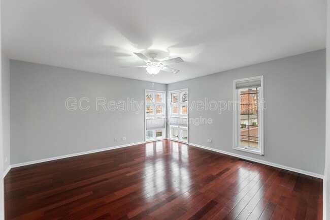 Building Photo - 5424 S Ellis Ave