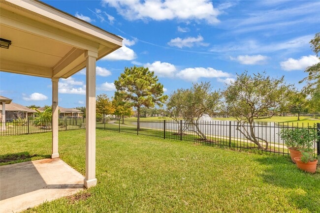 Building Photo - 15419 Benson Landing Dr
