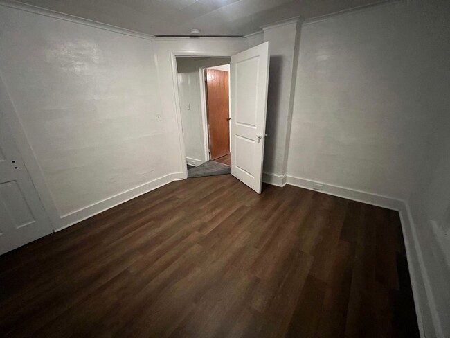 Building Photo - Beautiful 3 Bed/1 Bath Single Family Home ...