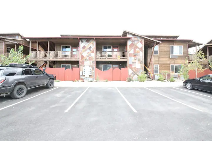 Building Photo - 6186 Lay About Ln