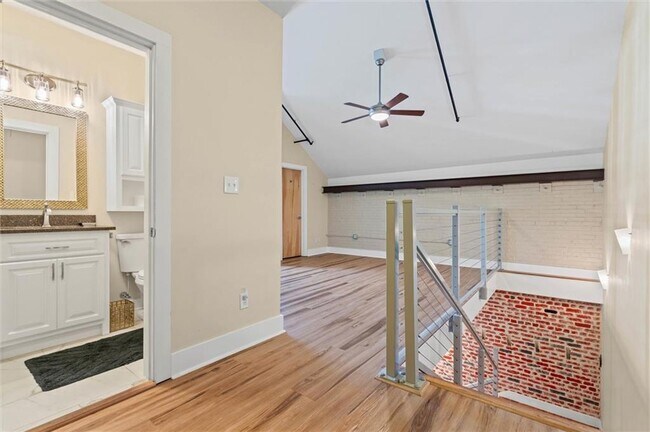 Building Photo - 412 Dauphin St