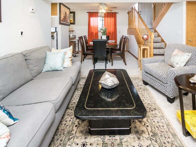 Building Photo - 3256 Dodd Ln