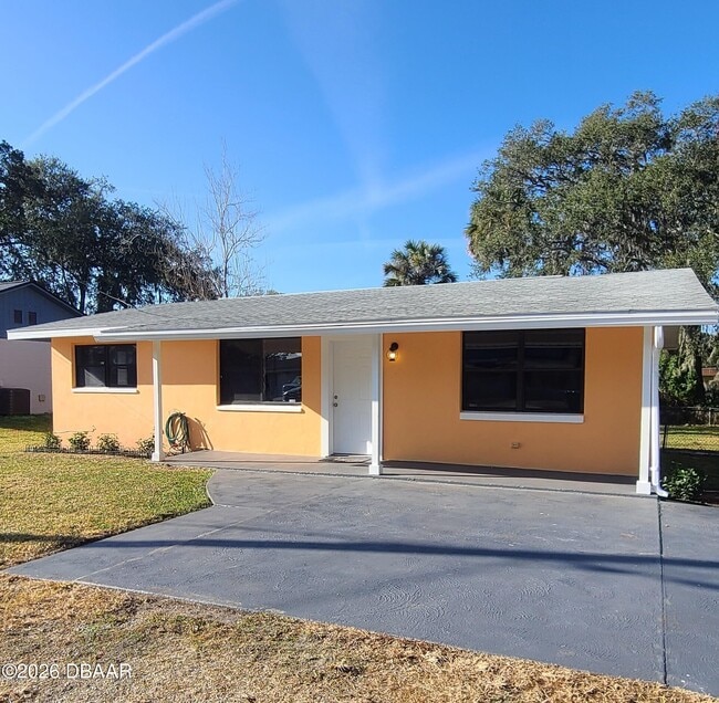 Building Photo - 1350 Jarecki Ave