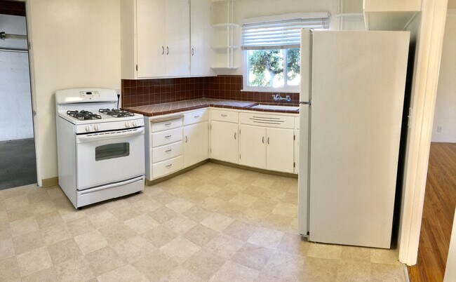 Building Photo - 945-947 15th Ave (LGC)