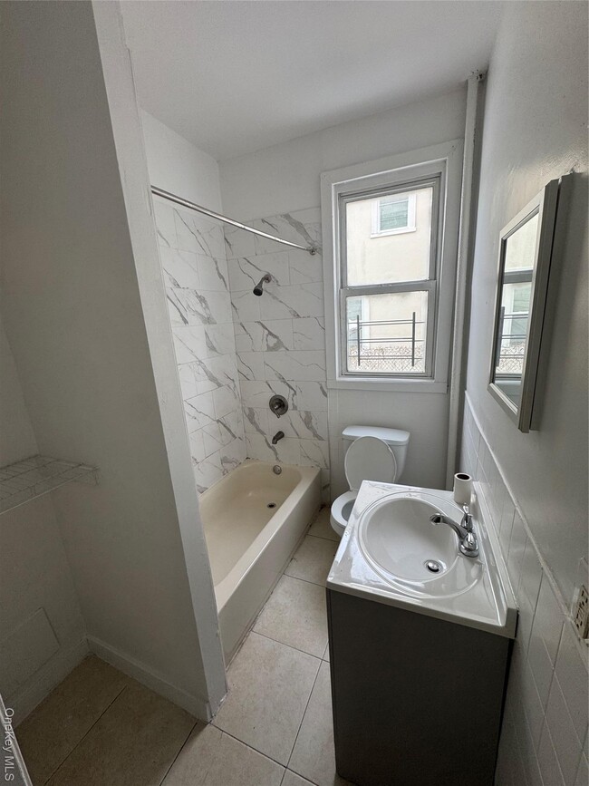 Building Photo - 238 S 3rd Ave