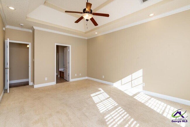 Building Photo - 601 Huntwood Ln