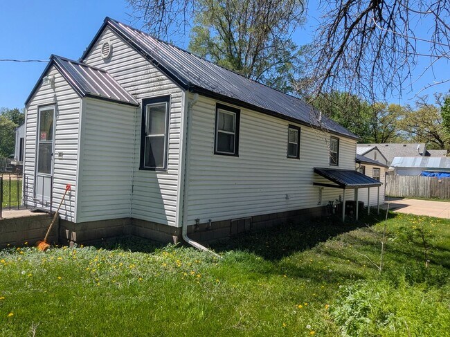 Building Photo - 22085 586th Avenue