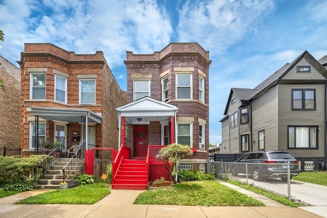Primary Photo - 7110 S Eberhart Ave