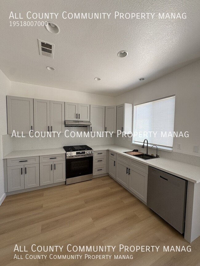 Building Photo - 3931 Palmetto Haven Ct