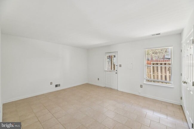 Building Photo - 6330 James Harris Way