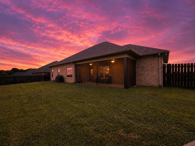 Building Photo - 2604 Etna Dr