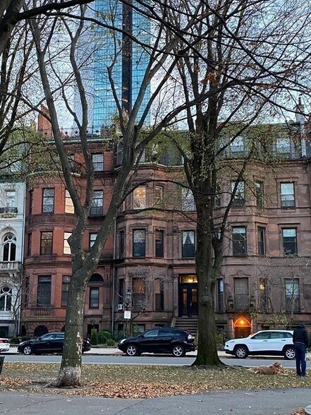 Building Photo - 143 Commonwealth Ave