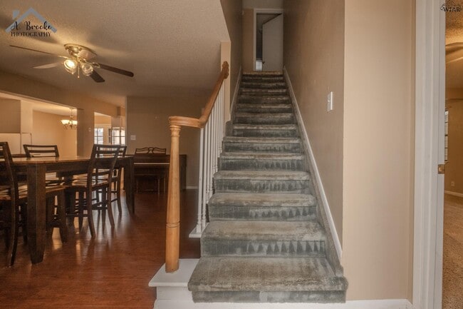 Building Photo - 5222 Jamaica Dr