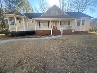 Building Photo - Scottshill Loop 3 Bedroom Home