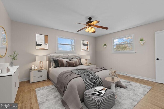 Building Photo - 131 Kipling Dr